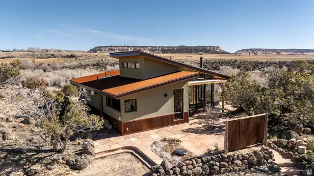 915 W Utah State Hwy 12 Hwy, Boulder, UT 84716 - #1