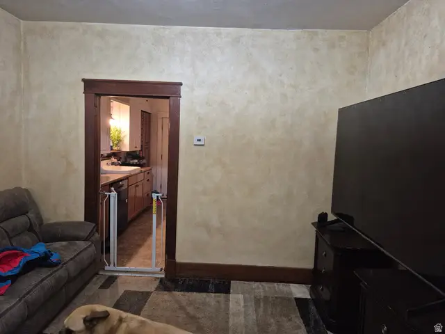 263 N Harrisville Rd, Ogden, UT 84404 - Image #2