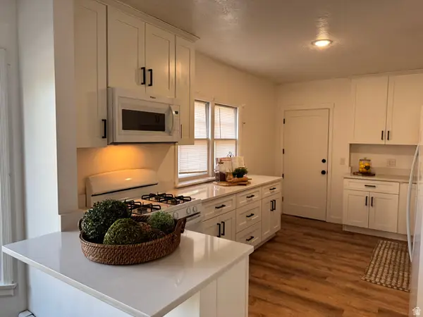 220 E Greenwood Ave, Midvale, UT 84047