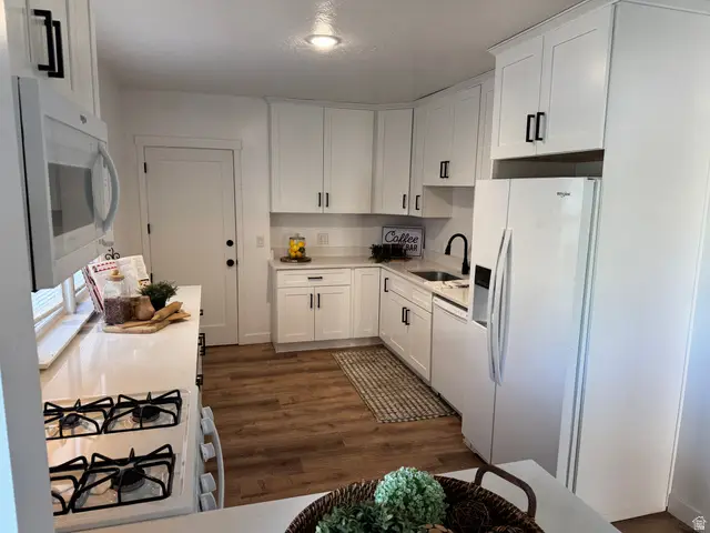 220 E Greenwood Ave, Midvale, UT 84047 - #2