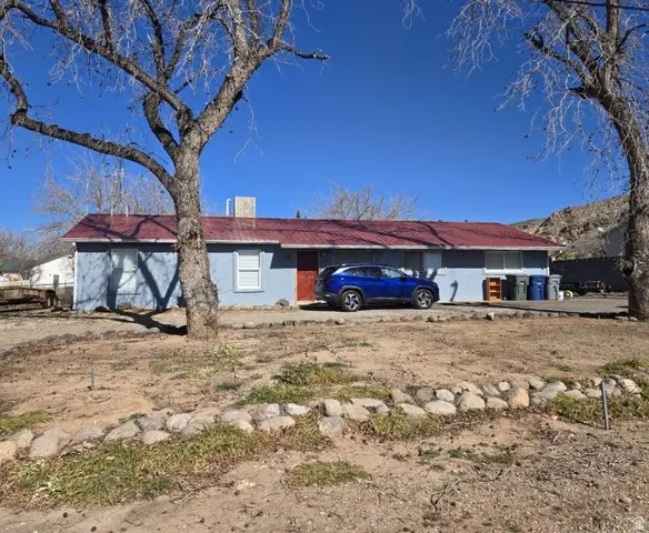 25 E 200 N, La Verkin, UT 84745 - #1