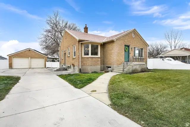 696 S Locust Ave, Pleasant Grove, UT 84062 - #1