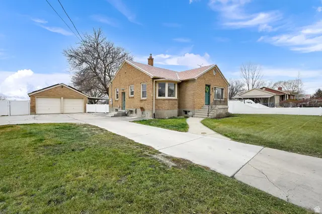 696 S Locust Ave, Pleasant Grove, UT 84062 - #2
