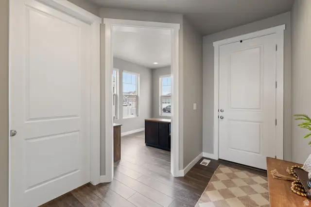 1325 E Desert Peak, Eagle Mountain, UT 84005 - #3