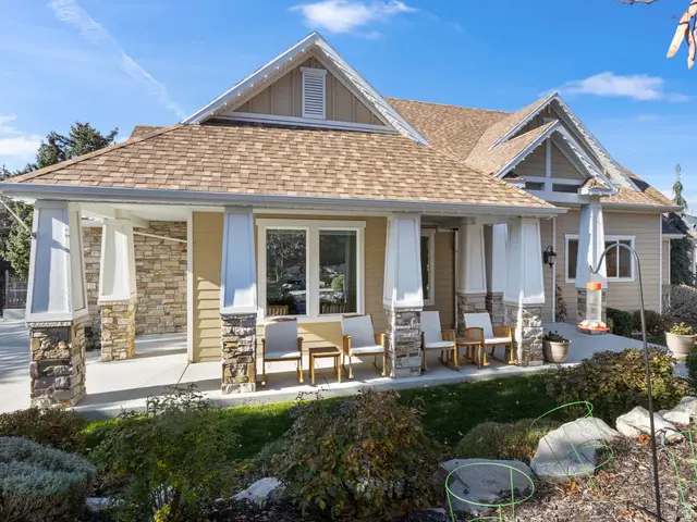 8330 S Danish Rd S, Cottonwood Heights, UT 84093 - #2