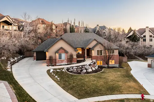 593 S Hidden Cir, North Salt Lake, UT 84054