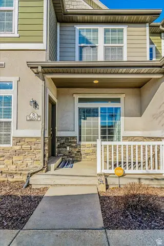 5653 W Pelican Ridge Ln, West Valley City, UT 84118