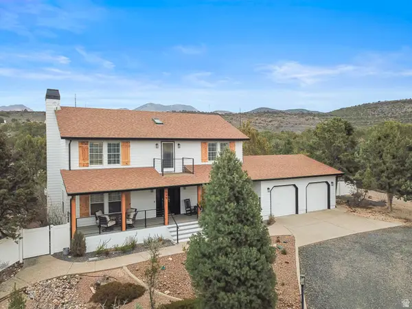 948 W Topaz Rd, Diamond Valley, UT 84770
