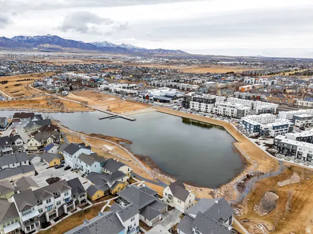 4529 W Milford Dr, South Jordan, UT 84009 - #2