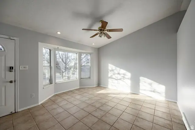 846 N Starcrest Dr, Salt Lake City, UT 84116 - #2