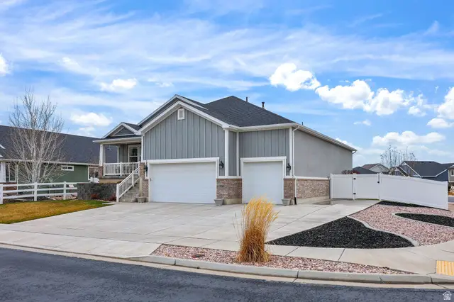 536 S Thurgood Ln, Syracuse, UT 84075 - #2