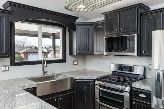 2612 Toni Lee St, West Jordan, UT 84088 - #3