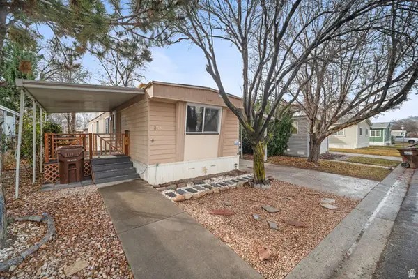 264 E Crescentwood Dr #256, Sandy, UT 84070