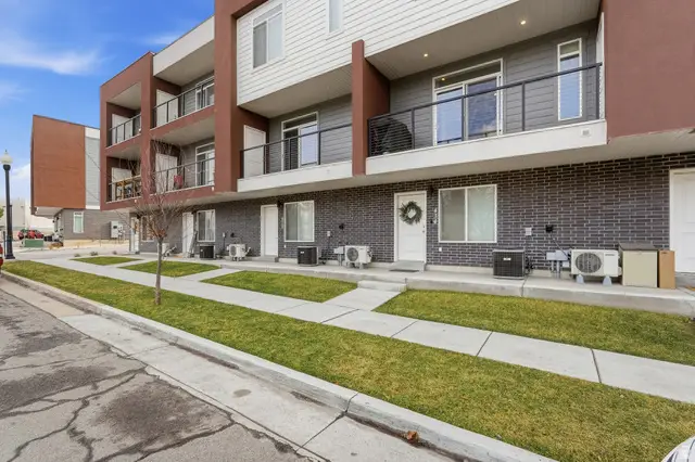 434 E Depot St S, Clearfield, UT 84015 - #3