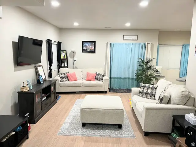 4896 W Aspen Springs Dr, Riverton, UT 84096 - #3