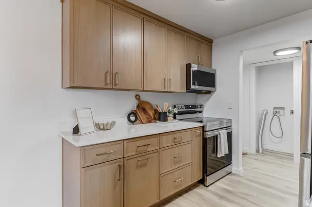 1861 W 600 N #7, Salt Lake City, UT 84116 - #3