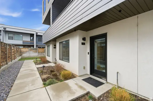 351 W 800 N #9, Salt Lake City, UT 84103 - #2