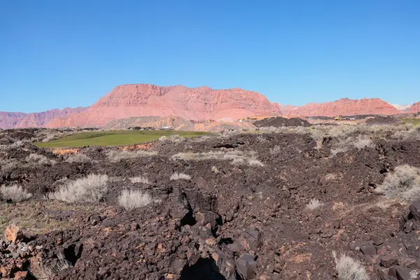 2452 South Village Dr #7, Santa Clara, UT 84765