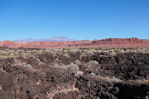 2447 South Village Dr #8, Santa Clara, UT 84765