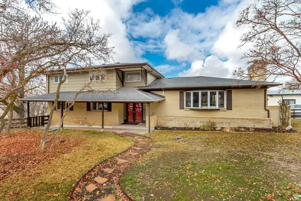 1638 Country Hills Dr, Ogden, UT 84403