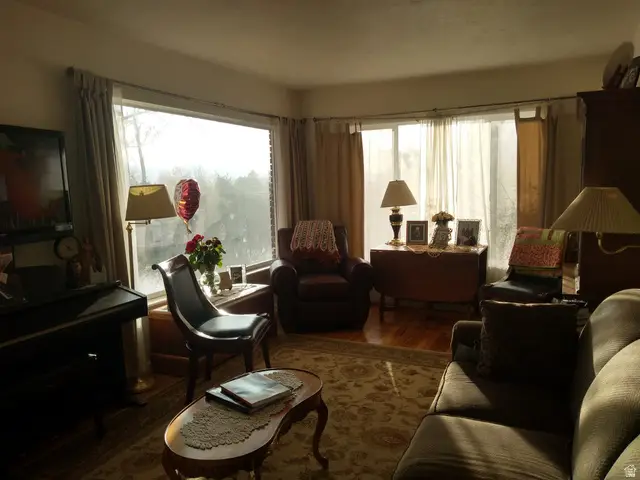 678 W 3200 S, Bountiful, UT 84010 - #2