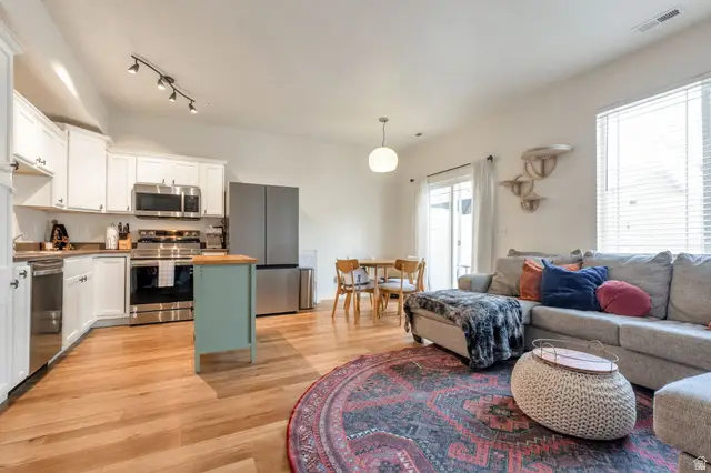 6687 S Pines Point Way, West Jordan, UT 84084 - #3