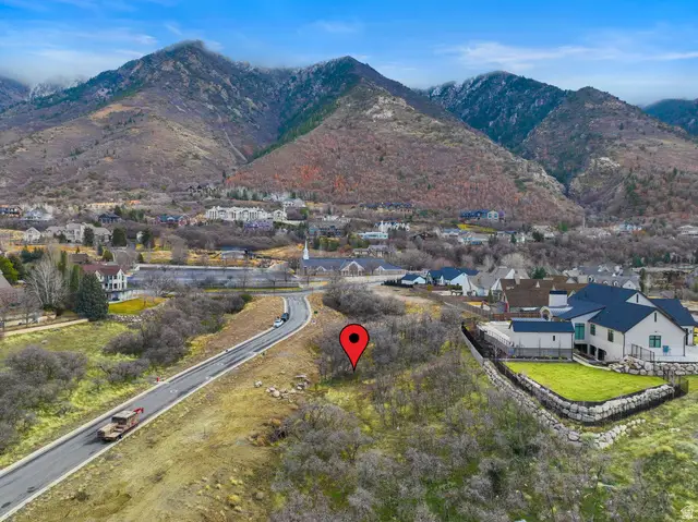 5 Bent Hollow Ln, Sandy, UT 84092 - #2