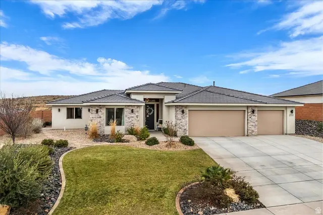 2112 E Honeycomb Dr, Saint George, UT 84790 - #1