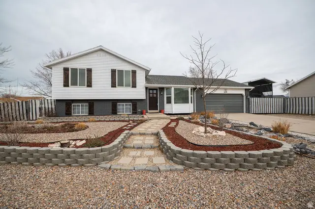 6276 W Contadora Dr, West Valley City, UT 84128 - #2