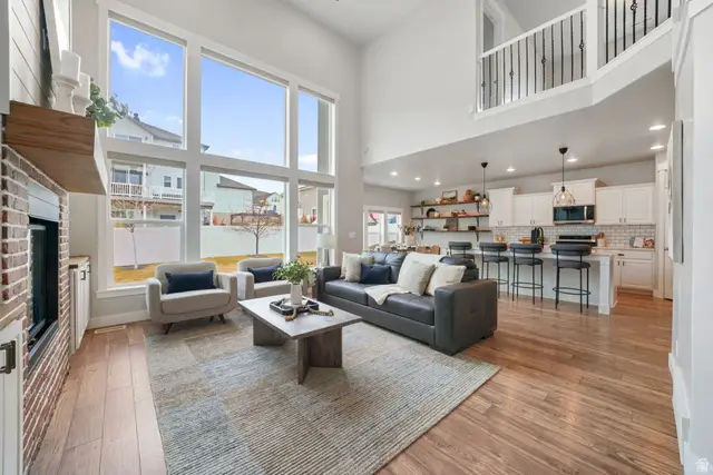 641 N Pinnacle Ln, Saratoga Springs, UT 84045 - #2