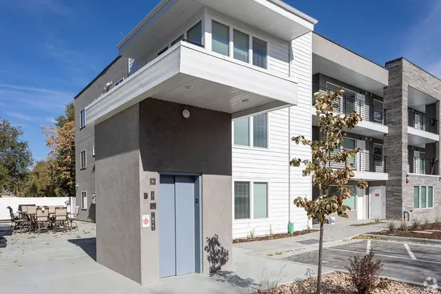 3965 S 300 E, Murray, UT 84107 - #3