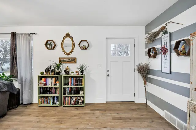 282 W 100 S, Smithfield, UT 84335 - #3