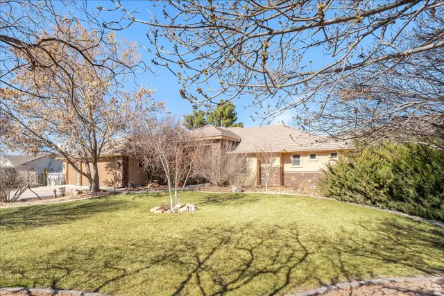 1112 W Sapphire, Diamond Valley, UT 84770 - #3