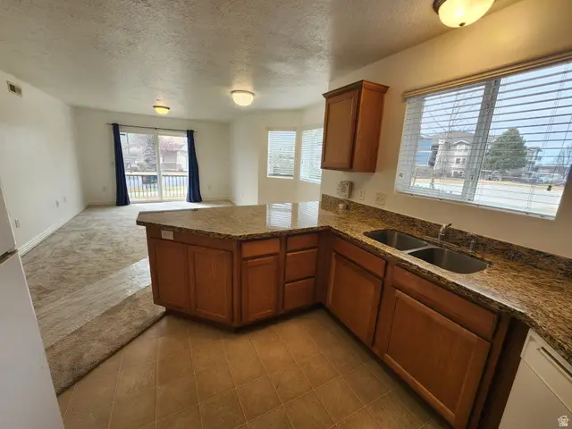 117 E Calbourne Ln #I4, Sandy, UT 84070 - #3