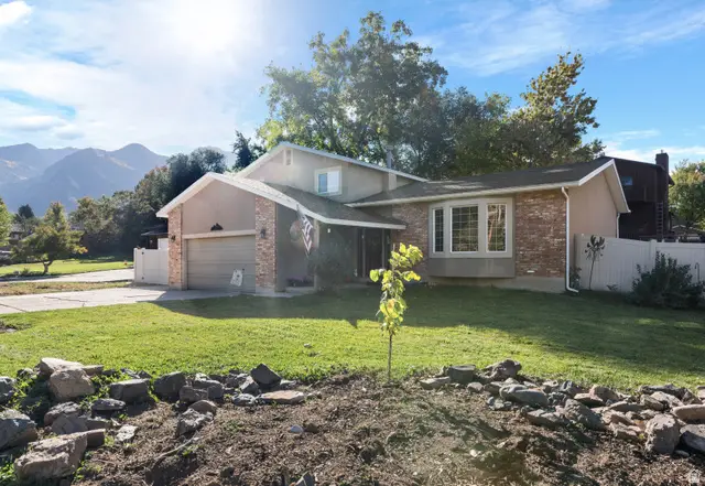 2170 E Borg Ct, Sandy, UT 84092 - #2
