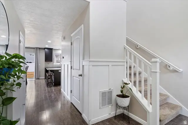 3570 S Creek Side Ln, Syracuse, UT 84075 - #2