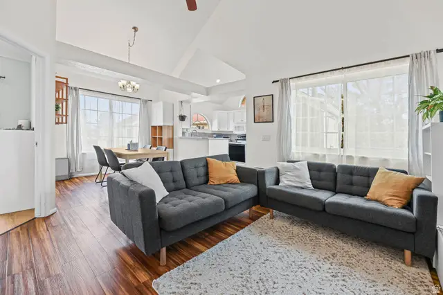 1377 W Break Water Dr, Taylorsville, UT 84123 - #1