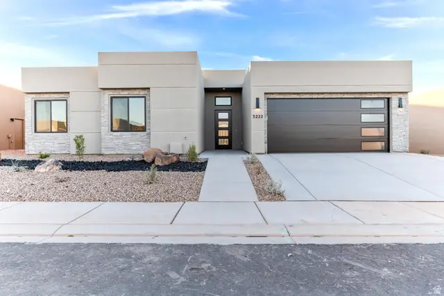 3222 S Hideaway Pl, Hurricane, UT 84737 - #1