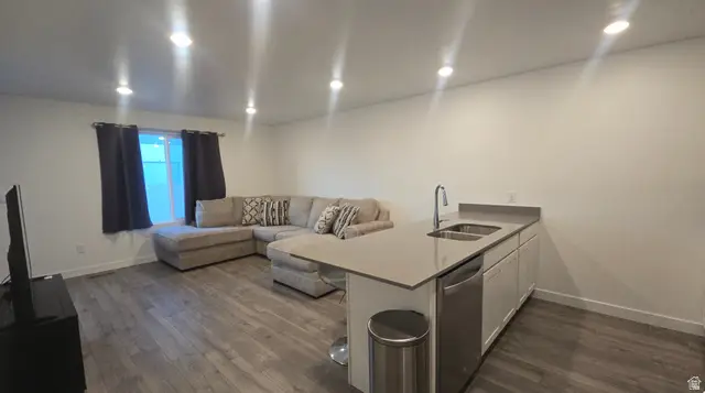 1048 E Scuttlebutt Ln, Saratoga Springs, UT 84045 - #2