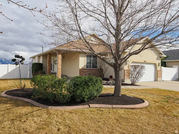 5975 S Ridge Flower Way W, Salt Lake City, UT 84118