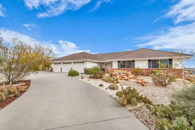 976 N Quail Ridge Dr, Washington, UT 84780 - #3