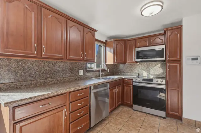 6618 S Dixie Dr, West Jordan, UT 84084 - #1