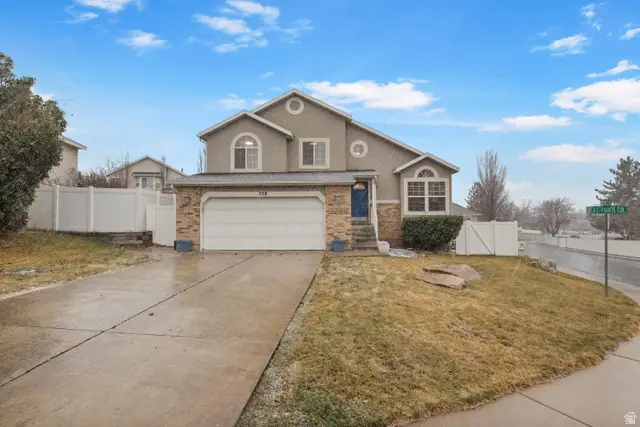 558 Eastpointe Cir, North Salt Lake, UT 84054 - #3