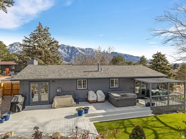 9078 S Daybreak Dr, Sandy, UT 84093 - #3