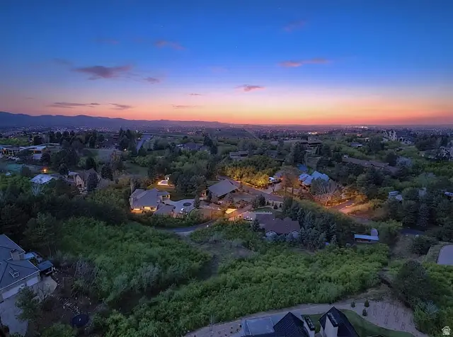 10667 S Hidden Ridge Ln, Sandy, UT 84092 - #2