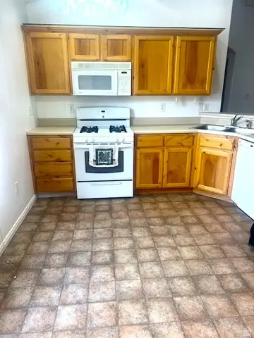 154 N 750 W, Parowan, UT 84761 - #3