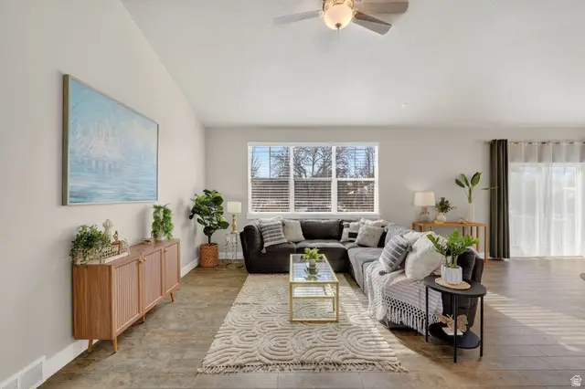 622 E Sawback Ln, Draper, UT 84020 - #3