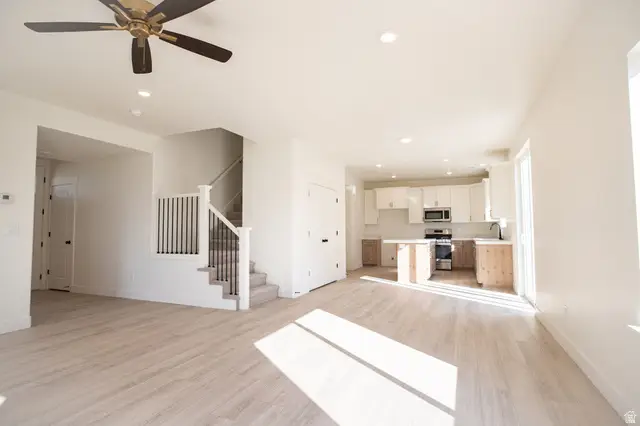 1051 W Daggerwing Way #28, Salem, UT 84653 - #3