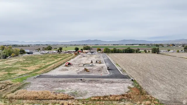 5111 W 10100 N #8, Elwood, UT 84337 - #3