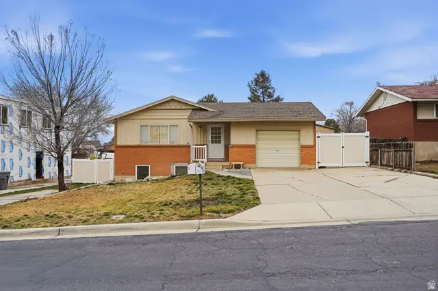 816 W 4100 S, Bountiful, UT 84010 - #1